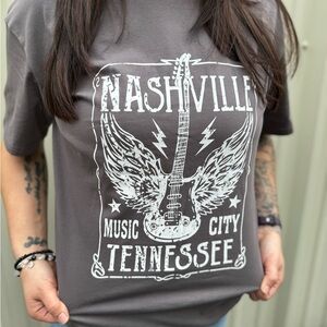 Nashville Tennessee Graphic Tee - Charcoal
